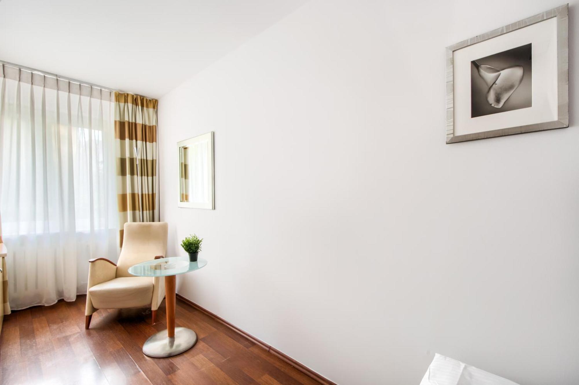 404 Rooms Zamiany Ursynow Varsó Kültér fotó